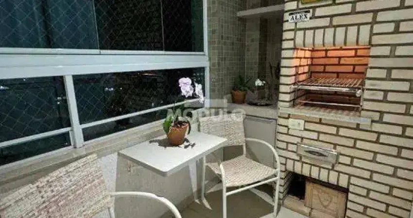 APARTAMENTO à venda, 3 quartos, 1 suíte, 2 vagas, Santa Mônica - Uberlândia/MG