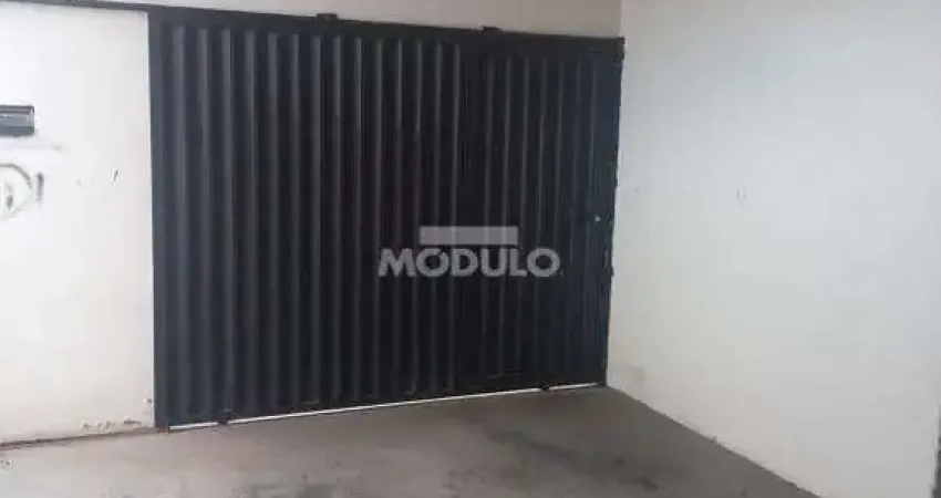 Casa com 2 quartos à venda na Alameda José de Oliveira Guimarães, --, Jardim Holanda, Uberlândia
