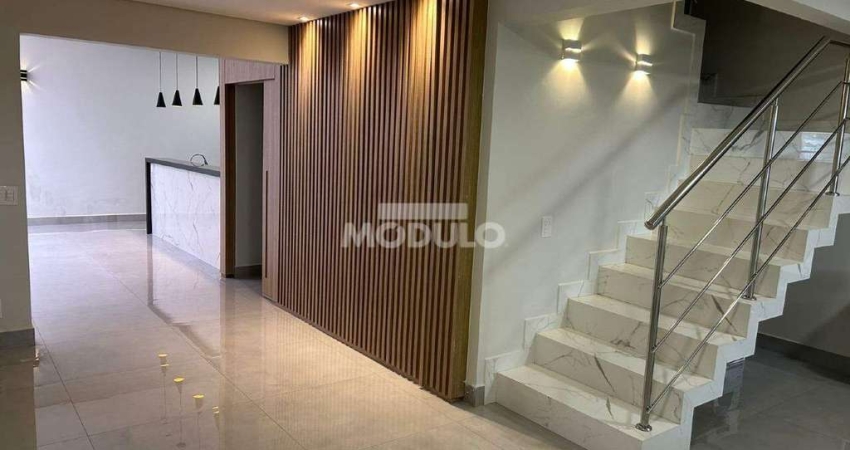 Casa em condomínio fechado com 3 quartos à venda na Avenida Nicomedes Alves dos Santos, --, Morada da Colina, Uberlândia