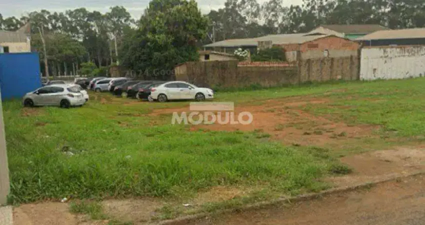 Terreno à venda na Avenida Ubiratan Honório de Castro, --, Santa Mônica, Uberlândia