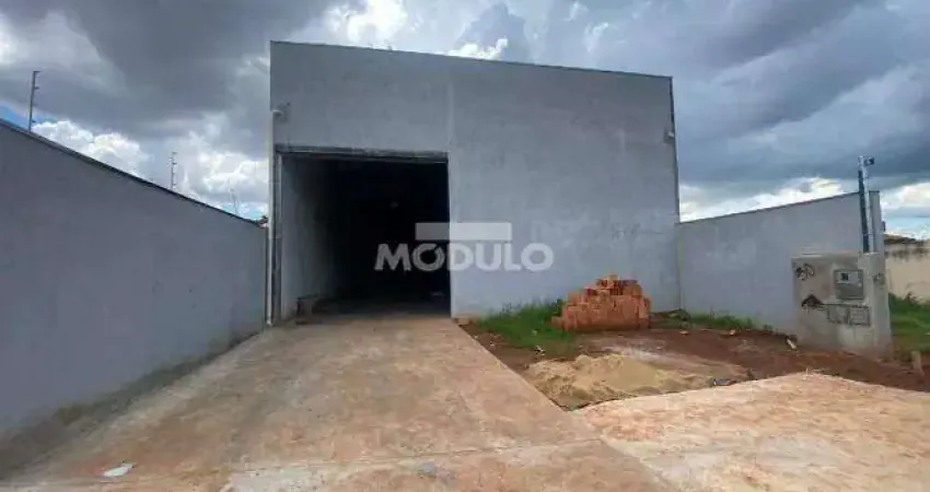 Galpão/Depósito/Barracão para aluguel, 3 vagas, Segismundo Pereira - Uberlândia/MG