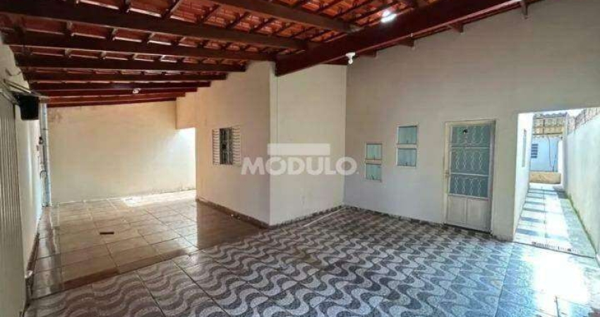 Casa residencial para locação, bairro Jardim Euripa com 3 quartos