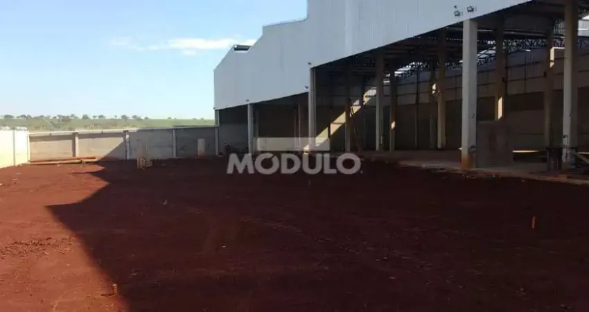 Galpão para locação no Loteamento Empresarial Taiaman