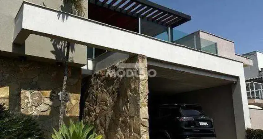 CASA DE CONDOMÍNIO à venda, 4 quartos, 3 suítes, 2 vagas, Aclimação - Uberlândia/MG