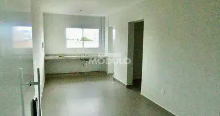APARTAMENTO à venda, 2 quartos, 1 suíte, 2 vagas, Santa Mônica - Uberlândia/MG