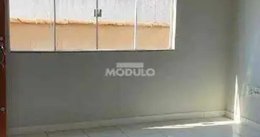 APARTAMENTO à venda, 2 quartos, 1 vaga, JARDIM DAS PALMEIRAS - Uberlândia/MG