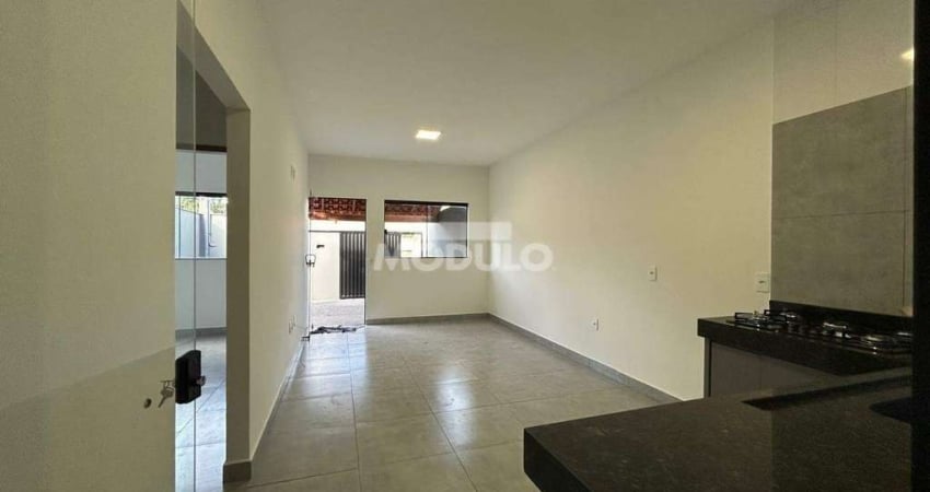 Casa com 2 quartos à venda na Avenida Izeth Domingos, --, Taiaman, Uberlândia