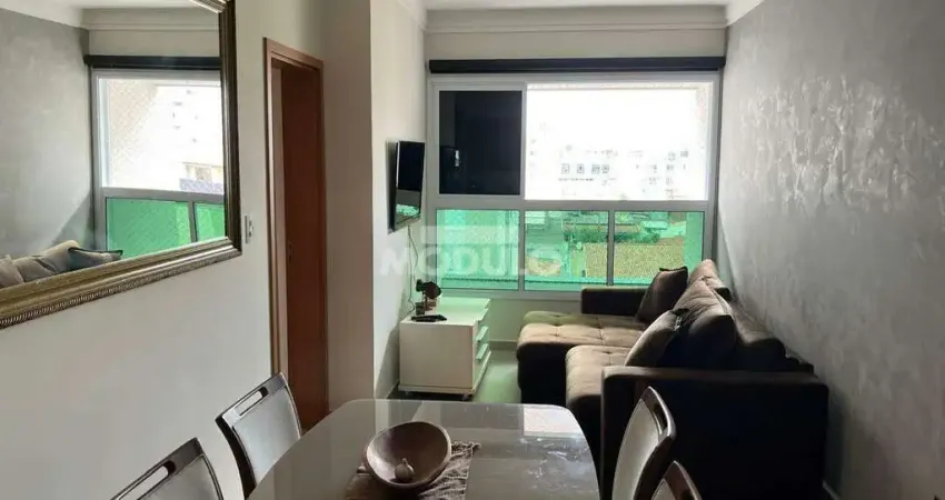 Apartamento com 2 quartos para alugar na Rua Atílio Valentini, --, Santa Mônica, Uberlândia