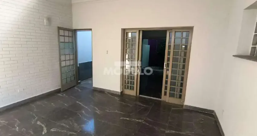 Casa residencial para locação, bairro Bom Jesus