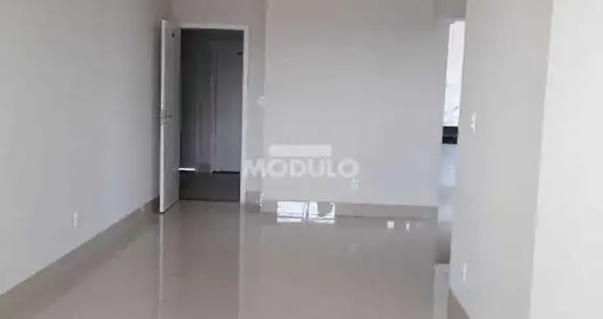 APARTAMENTO à venda, 2 quartos, 1 suíte, 1 vaga, Santa Mônica - Uberlândia/MG