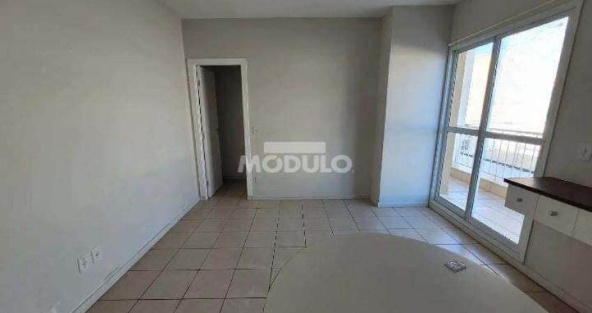 Apartamento residencial para locação no Centro da cidade com 1 suíte