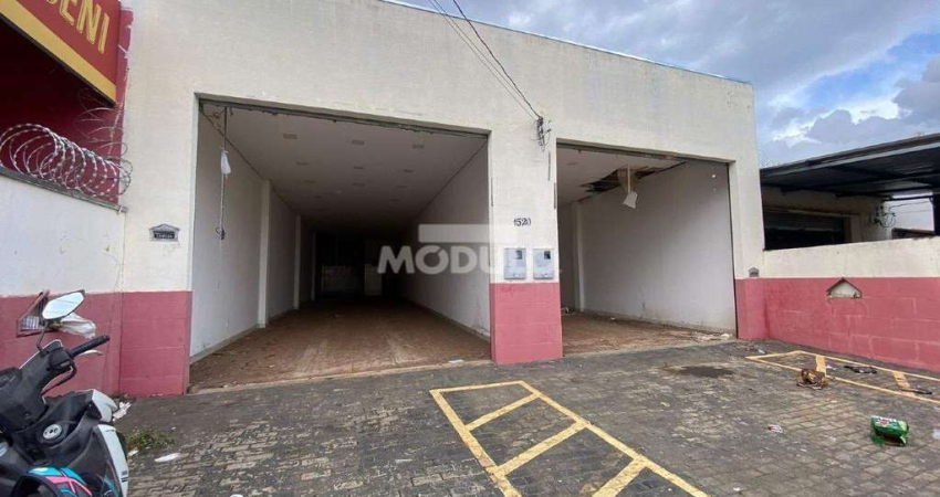 Loja comercial para locação, bairro Pequis
