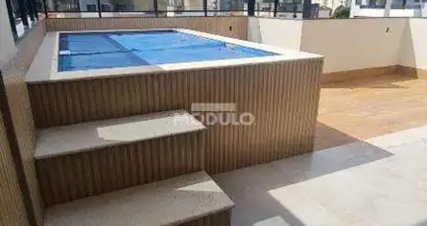 COBERTURA DUPLEX à venda, 4 quartos, 2 suítes, 2 vagas, Santa Mônica - Uberlândia/MG