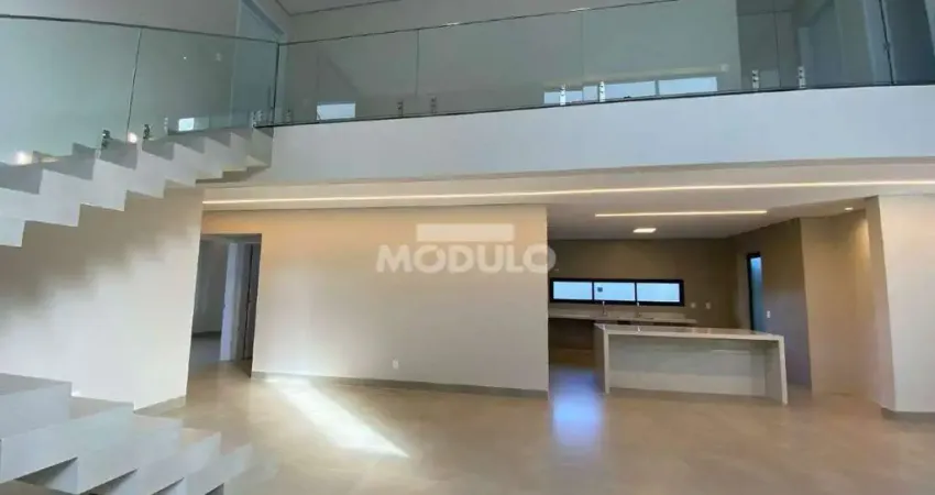 Casa residencial em condomínio no bairro Gavea Sul com 4 suítes