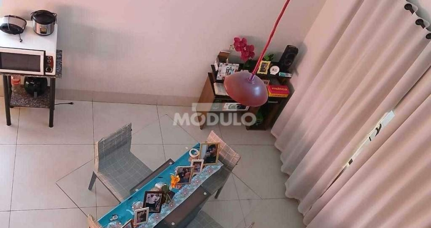 SOBRADO à venda, 3 quartos, 1 suíte, 4 vagas, NOVA UBERLANDIA - Uberlândia/MG