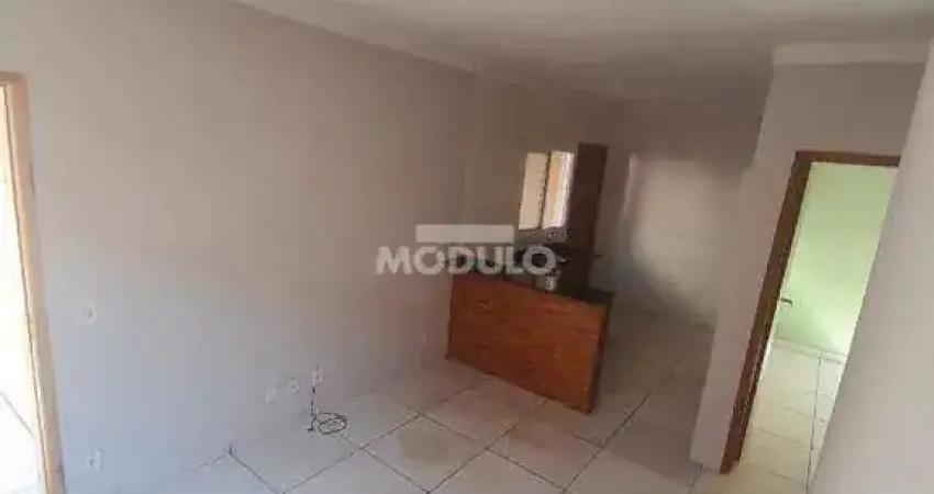 CASA RESIDENCIAL à venda, 2 quartos, 1 vaga, Jardim Europa - Uberlândia/MG