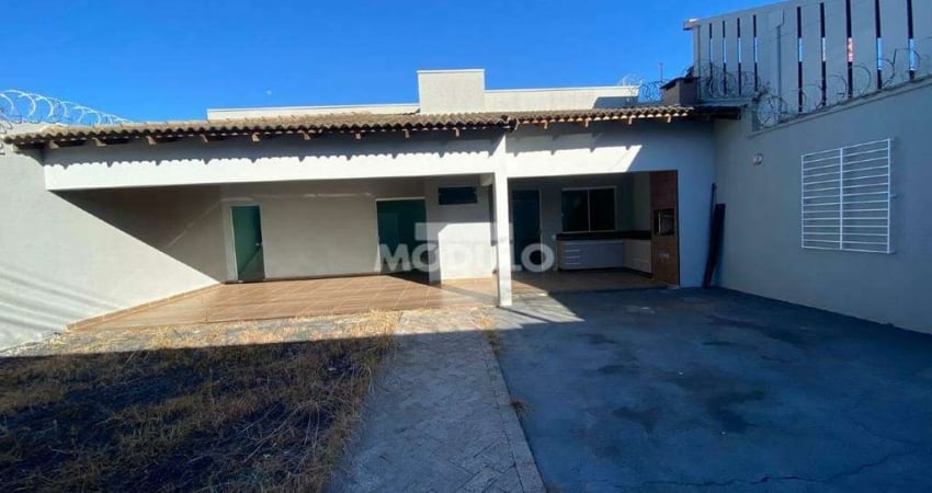 Casa residencial para locação, bairro Granada com 3 quartos