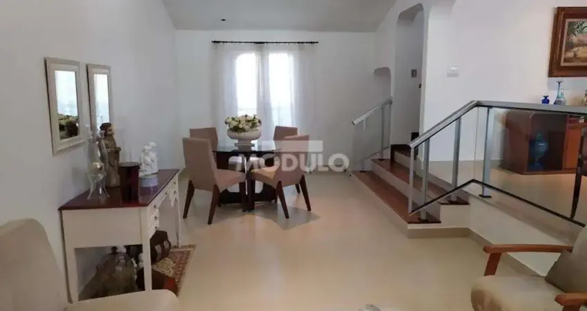 CASA RESIDENCIAL à venda, 4 quartos, 1 suíte, 2 vagas, Osvaldo Rezende - Uberlândia/MG
