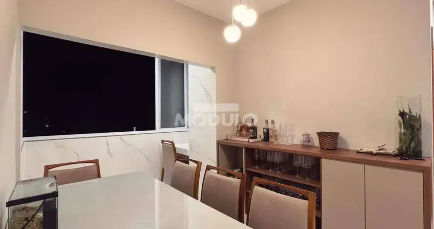 APARTAMENTO à venda, 2 quartos, 1 suíte, 1 vaga, JARDIM HOLANDA - Uberlândia/MG