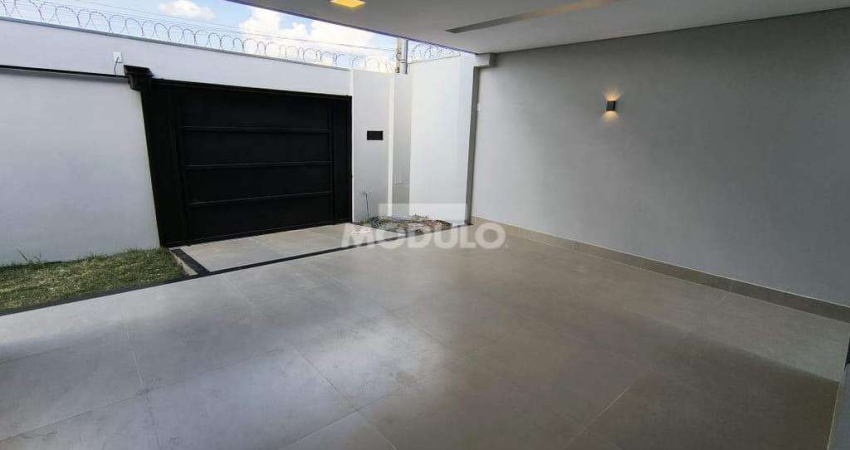 Casa residencial para locação, bairro Novo Mundo com 3 quartos