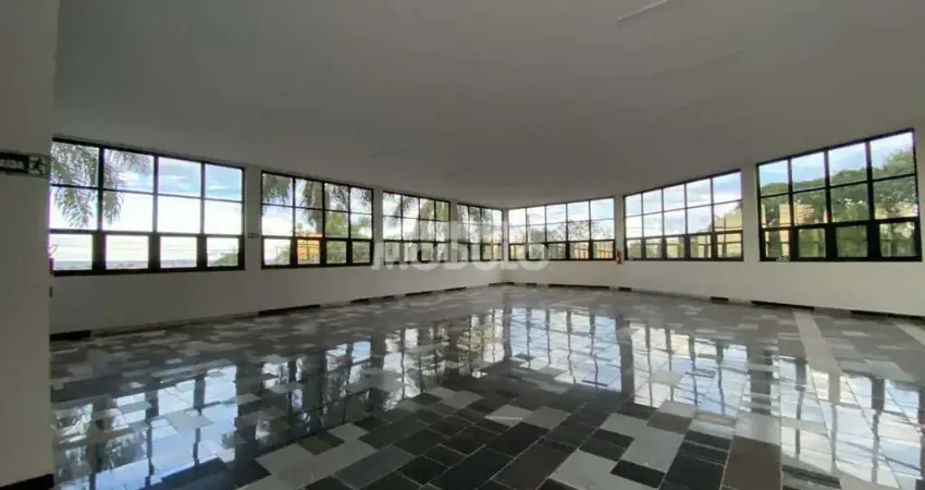 Sala comercial para alugar na Rua dos Tucanos, --, Jardim das Palmeiras, Uberlândia