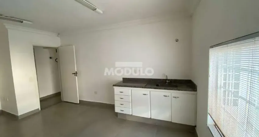 Casa comercial para alugar na Avenida Cesário Alvim, --, Centro, Uberlândia