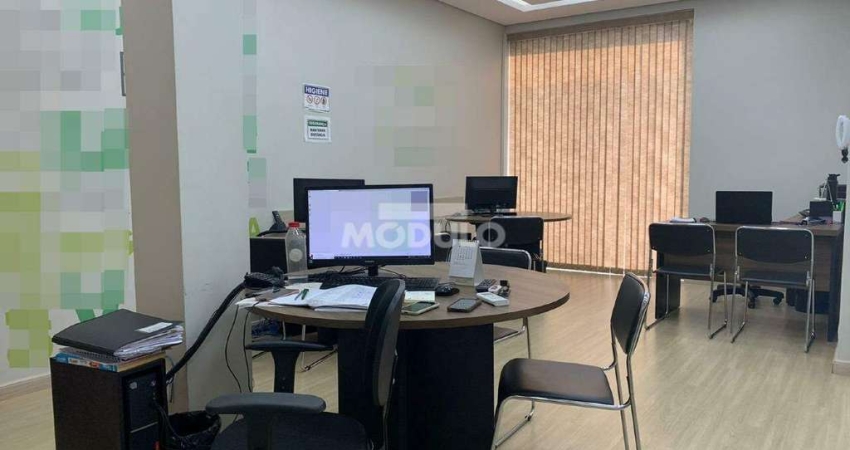 CASA COMERCIAL à venda, 2 suítes, 2 vagas, CENTRO - Uberlândia/MG