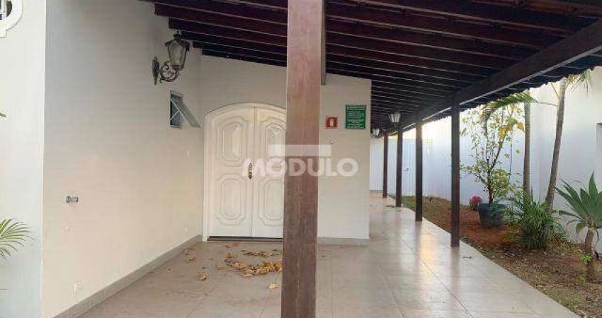 Casa Comercial para locação Bairro Santa Mônica