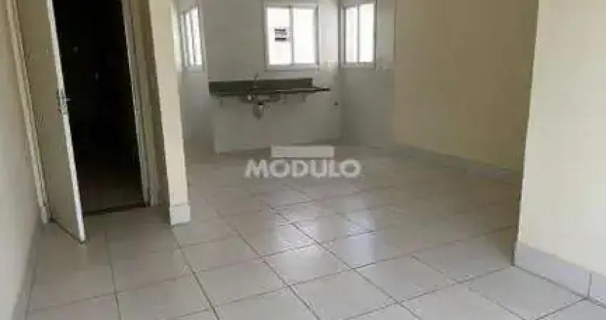 APARTAMENTO à venda, 3 quartos, 1 suíte, 1 vaga, Tubalina - Uberlândia/MG