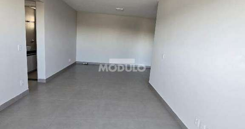 Apartamento para locação bairro Tibery com 3 quartos