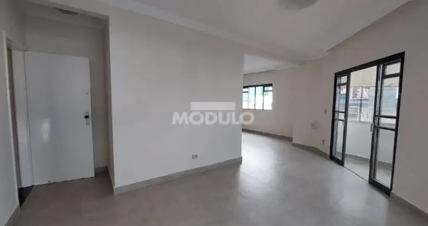 Apartamento residencial para locação no Centro da Cidade