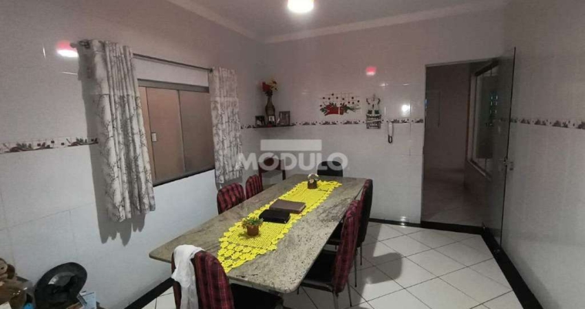CASA RESIDENCIAL à venda, 5 quartos, 1 suíte, 12 vagas, CIDADE JARDIM - Uberlândia/MG