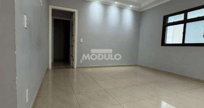 APARTAMENTO à venda, 3 quartos, 1 suíte, 2 vagas, Osvaldo Rezende - Uberlândia/MG
