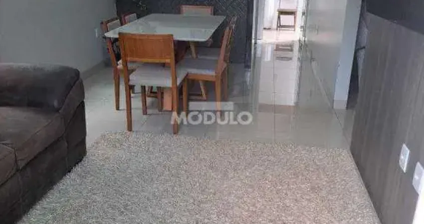 CASA RESIDENCIAL à venda, 2 quartos, 1 suíte, 2 vagas, JARDIM HOLANDA - Uberlândia/MG