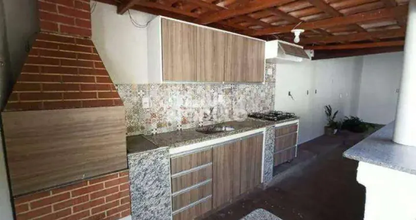 Casa com 3 quartos para alugar na Rua Rodrigues da Cunha, --, Martins, Uberlândia