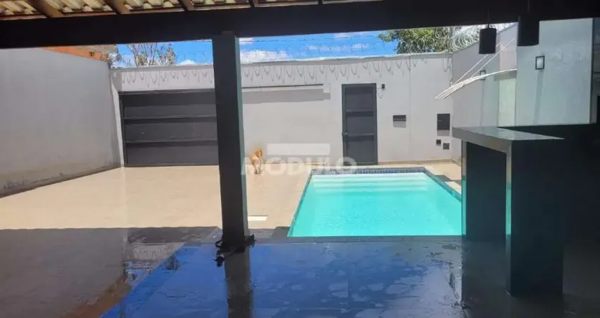 Casa residencial para locação, bairro Portal do Vale com 3 quartos
