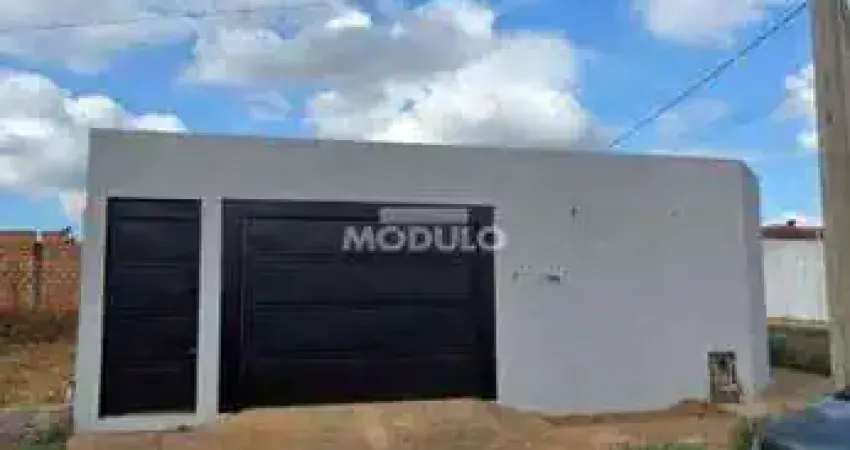 CASA COMERCIAL à venda, 2 quartos, 2 vagas, Residencial Ilha de Marajó II - UBERABA/MG