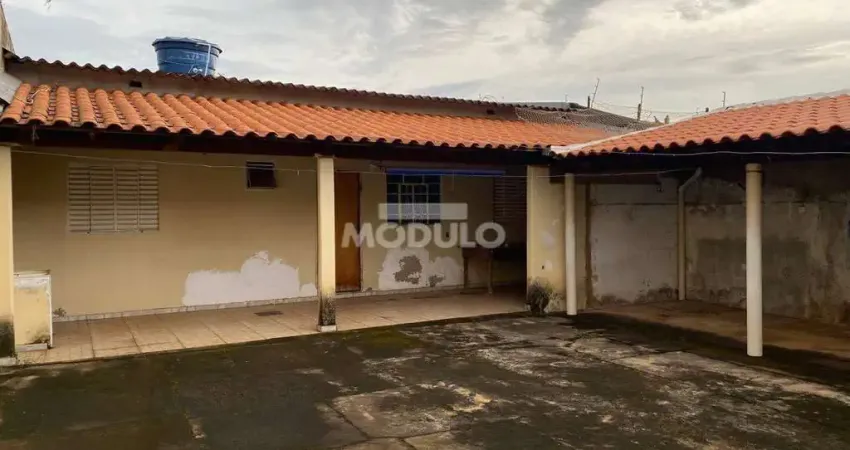 CASA RESIDENCIAL à venda, 3 quartos, 3 vagas, Segismundo Pereira - Uberlândia/MG