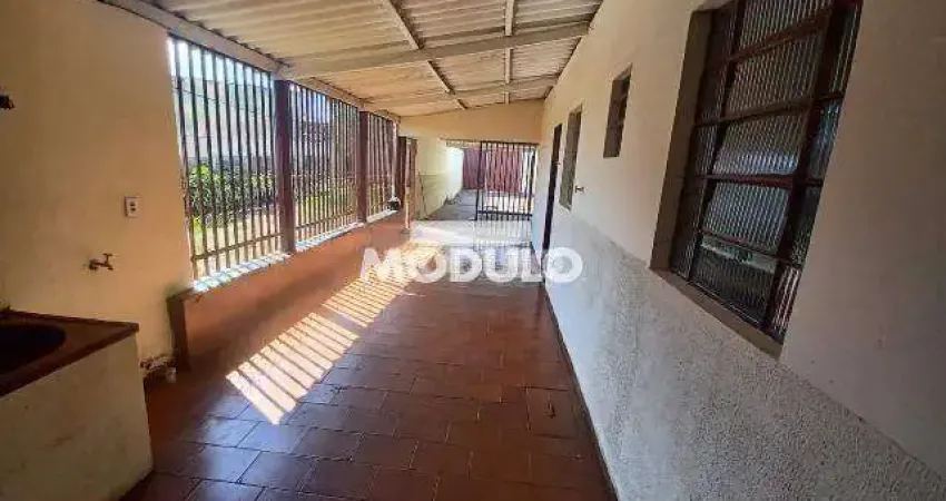 CASA RESIDENCIAL à venda, 2 quartos, 1 vaga, MARTA HELENA - Uberlândia/MG