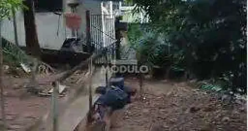 ???? Vende-se Chácara na zona rural de Araguari-MG, no condomínio Chácaras Itamaracá! ????