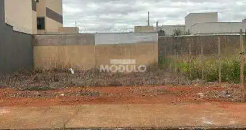 Terreno à venda na Rua Antonio Joaquim Ferreira, --, Novo Mundo, Uberlândia