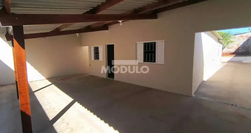 Casa com 2 quartos para alugar na Rua Henri Valeé, --, Jaraguá, Uberlândia