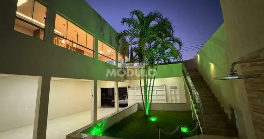 CASA RESIDENCIAL à venda, 4 quartos, 2 suítes, 2 vagas, Planalto - Uberlândia/MG