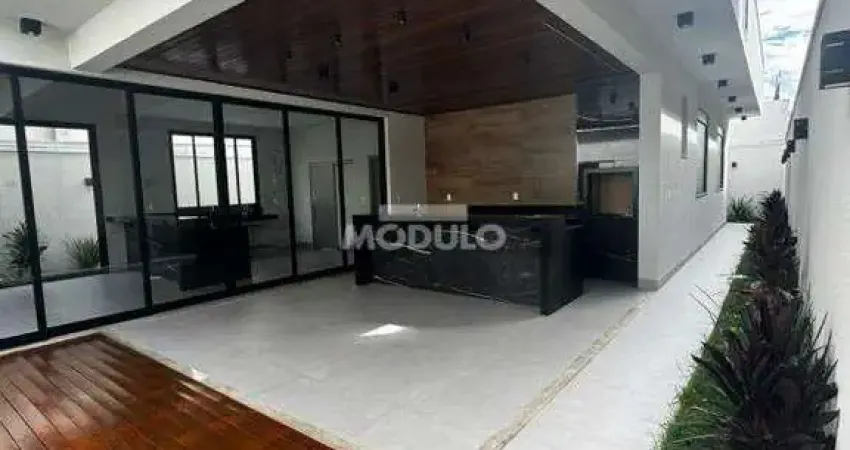 Casa de condomínio à venda, 3 quartos, 3 suítes, 2 vagas, laranjeiras - uberlândia/mg