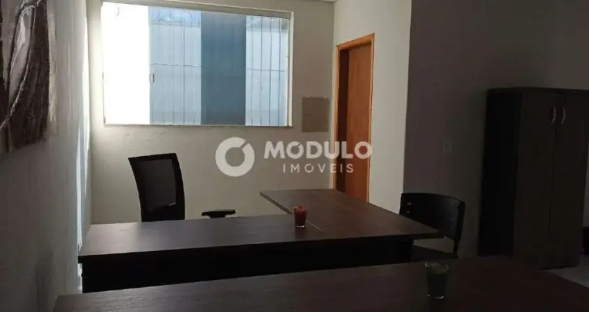 Sala comercial mobiliada para locação no bairro vigilato pereira
