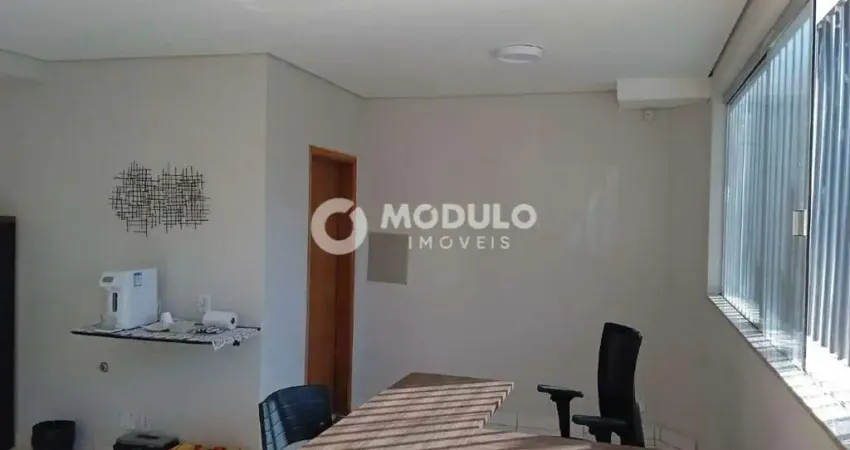 Sala comercial mobiliada para locação no bairro vigilato pereira