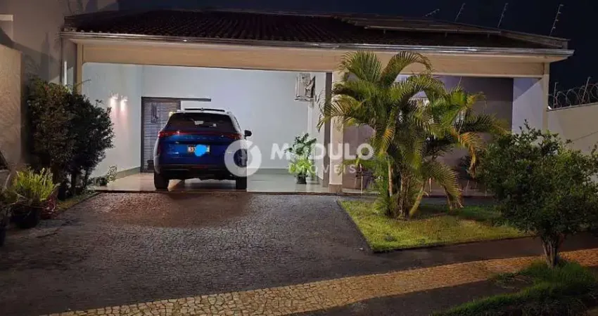 Casa de condomínio à venda, 3 quartos, 1 suíte, 2 vagas, jardim holanda - uberlândia/mg