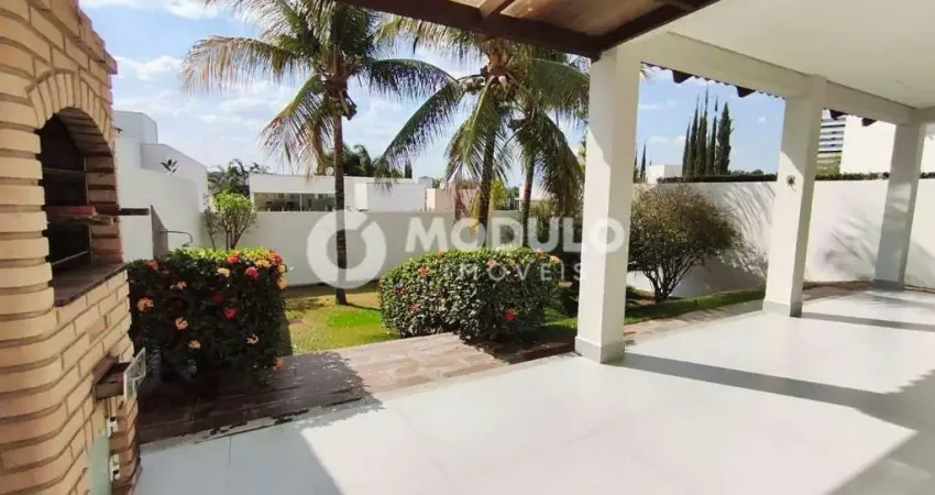 Casa em condomínio disponivel para locação no bairro gávea.