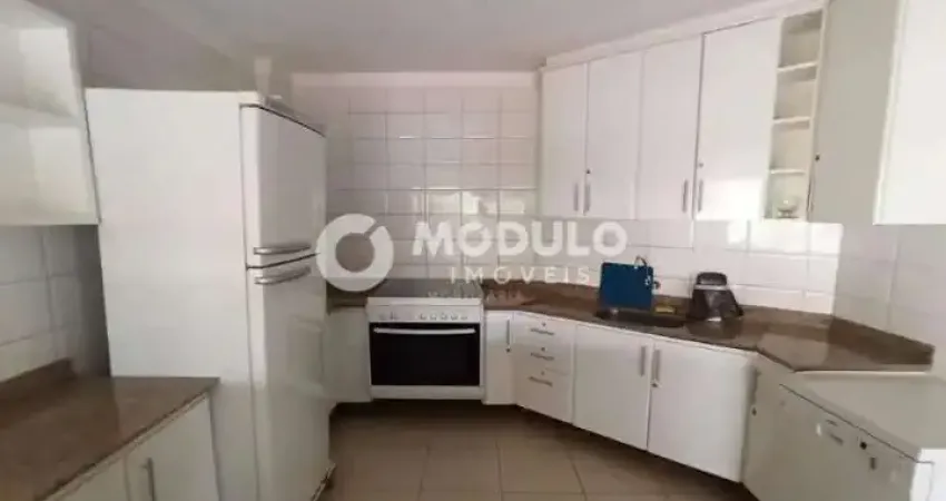 Apartamento com 3 quartos para alugar na Rua Armando Lombardi, --, Saraiva, Uberlândia