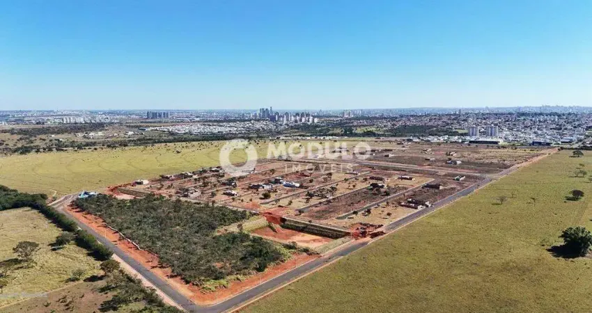 Terreno à venda na Rua Ana Valentina Nogueira, --, Laranjeiras, Uberlândia